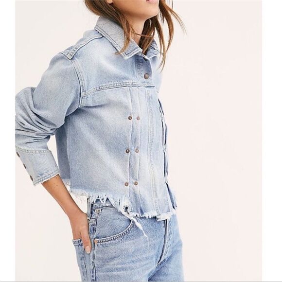 Free People Dillon Denim Jacket Size Medium - Picture 2 of 9